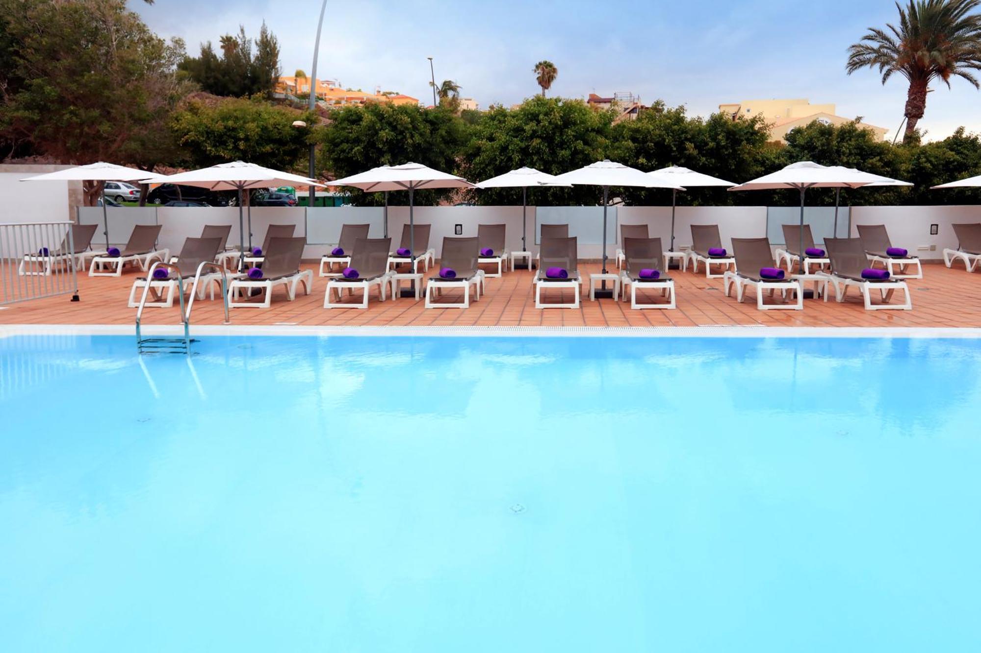 Fergus Cactus Garden Hotel 4*
