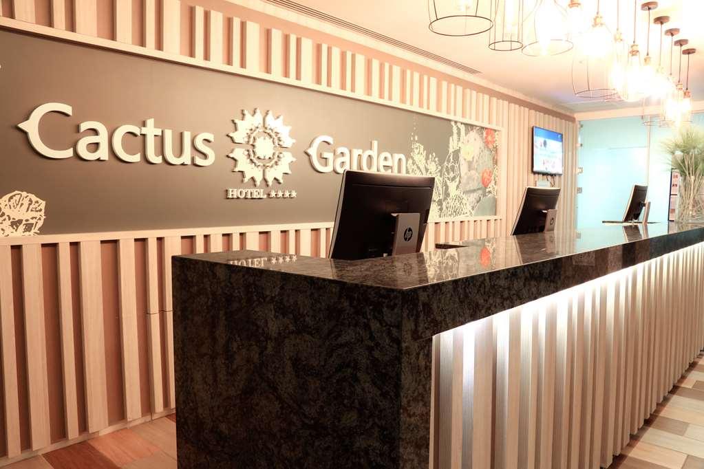 Fergus Cactus Garden Hotel 4*
