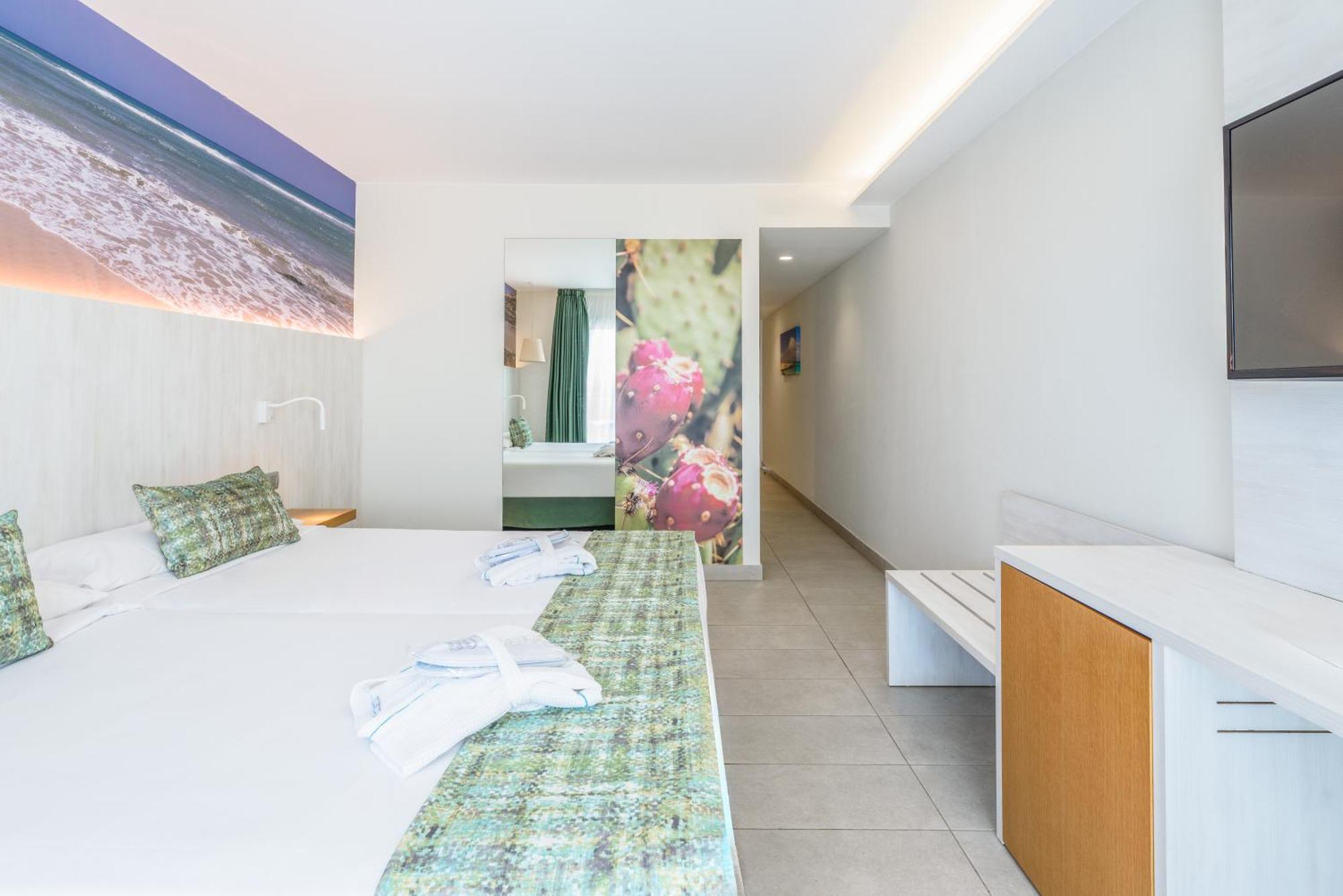 Fergus Cactus Garden Hotel 4*